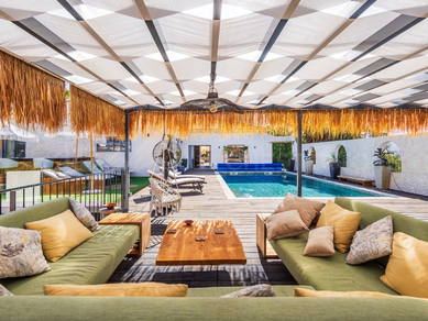 Image of Villa - 6 Bedrooms - 6 Bathrooms for Sale in Faro-Loulé-Portugal, Image 3